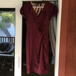 Donna Ricco satin burgundy‎ dress, size 4.